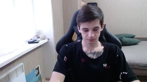 Snapshot of last_kenny chatting on December 11, 11:43 am Kenny online show from December 11, 11:43 am