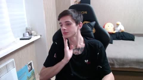 Snapshot of last_kenny chatting on December 4, 2:37 pm Kenny online show from December 4, 2:37 pm