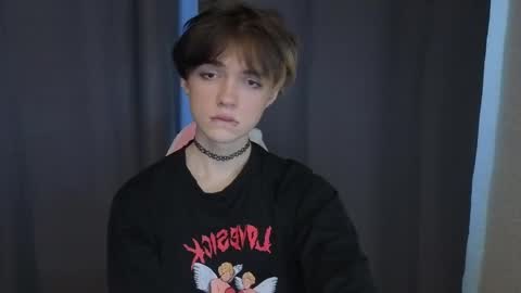 Em0 Slut online show from May 7, 9:09 am