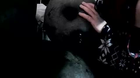 latexchris77 online show from April 11, 7:56 am