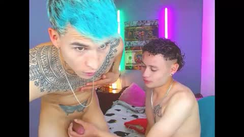 Snapshot of latin_boysxxx_ chatting on October 11, 3:10 am SANTI  AND JORDAN online show from October 11, 3:10 am