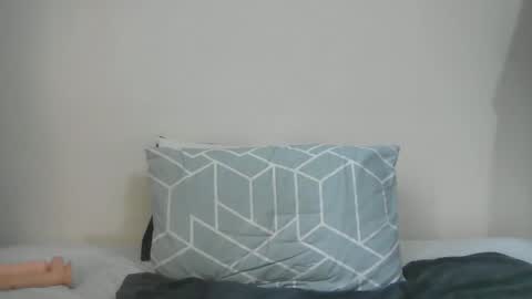 latino_rodri online show from May 8, 6:47 am