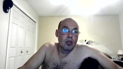 Snapshot of latinoinfla chatting on October 21, 2:03 am latinoinfla online show from October 21, 2:03 am