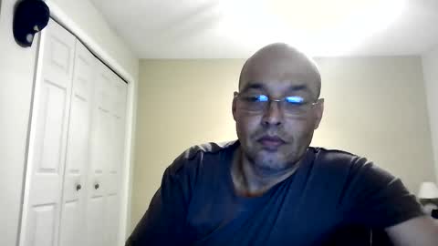 Snapshot of latinoinfla chatting on October 10, 1:54 am latinoinfla online show from October 10, 1:54 am