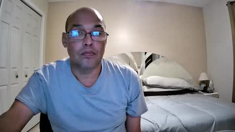 Snapshot of latinoinfla chatting on October 1, 1:53 am latinoinfla online show from October 1, 1:53 am