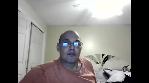 Snapshot of latinoinfla chatting on December 16, 3:08 am latinoinfla online show from December 16, 3:08 am