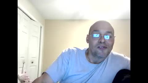 Snapshot of latinoinfla chatting on January 17, 2:08 am latinoinfla online show from January 17, 2:08 am