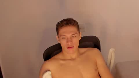 Laureent online show from February 4, 1:06 pm