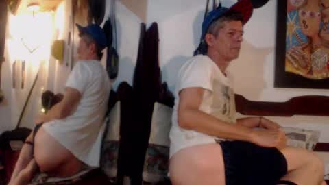 Snapshot of laye19 chatting on October 15, 2:52 am Laye19 online show from October 15, 2:52 am