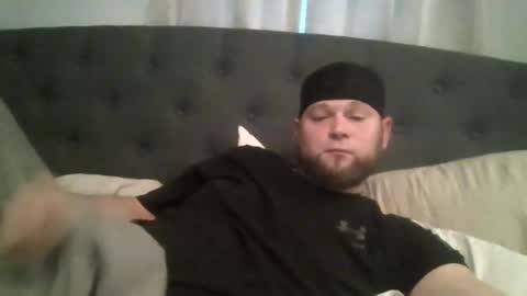 Snapshot of layinlow42 chatting on December 19, 12:34 pm layinlow42 online show from December 19, 12:34 pm