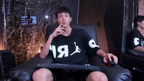 Lean online show from July 17, 9:21 pm