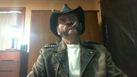 leathergreaser online show from May 23, 10:48 pm