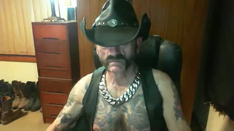 leathergreaser online show from April 10, 8:21 am