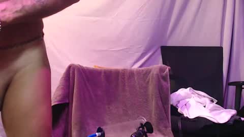 Snapshot of leecox777 chatting on November 1, 2:37 am Lee Cox online show from November 1, 2:37 am