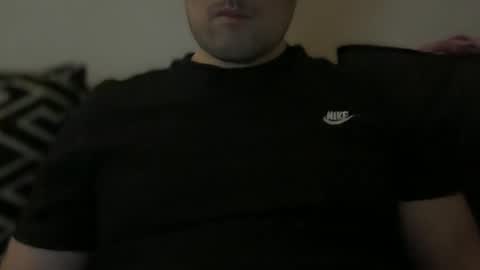 leedslad35 online show from December 8, 9:19 pm