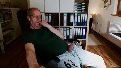 Dave online show from May 15, 10:51 pm