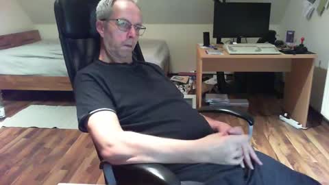 Dave online show from December 3, 4:28 pm