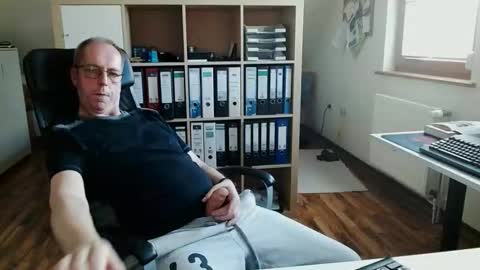 Dave online show from February 24, 3:57 pm