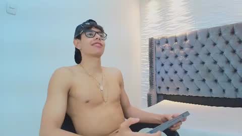 LENNY online show from June 17, 12:29 pm