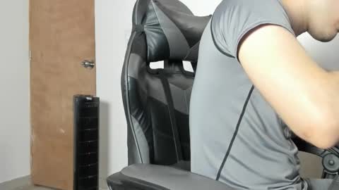 Leo Jones online show from December 22, 12:41 am