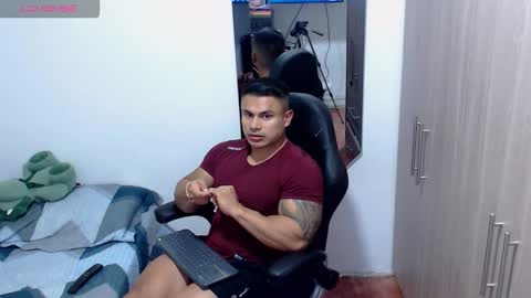 Leo online show from November 29, 12:12 am