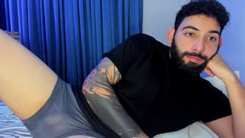 Snapshot of leo_thewolf chatting on December 17, 7:15 pm Leonardo online show from December 17, 7:15 pm