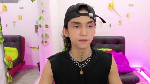 Leo online show from March 5, 1:39 pm