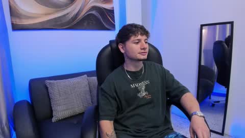 Leo  online show from February 15, 4:51 am