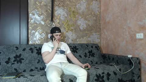 leoroman online show from February 22, 8:29 am