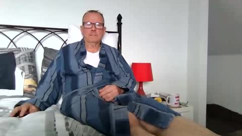 paul online show from September 12, 7:52 am