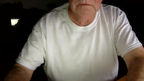 Snapshot of letscum2gether0 chatting on January 9, 2:33 am letscum2gether0 online show from January 9, 2:33 am