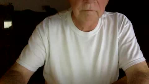 Snapshot of letscum2gether0 chatting on December 18, 2:10 am letscum2gether0 online show from December 18, 2:10 am