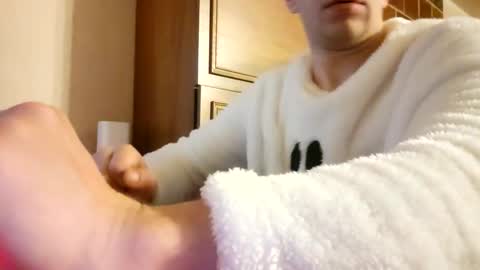 Snapshot of letsplaytogetherxxx chatting on February 5, 2:19 am OFansXoXo online show from February 5, 2:19 am