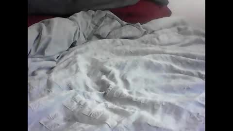 leweylewy online show from January 18, 7:49 pm