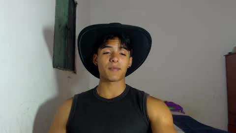 i  am lewis ly EDUARDO MEMDOZA15 online show from May 20, 6:47 pm