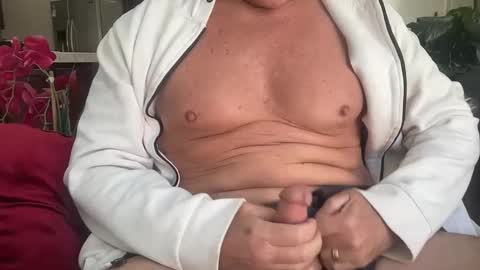 J online show from January 4, 8:05 pm