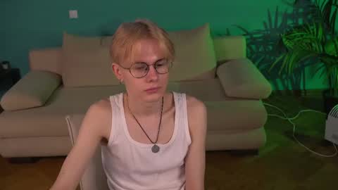 LIAM online show from April 18, 5:31 am