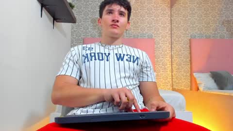 liam_conorr online show from January 28, 12:32 pm