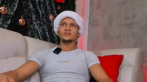 liam_knight online show from December 16, 2:18 am