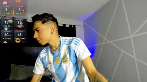 Snapshot of liam_l1 chatting on October 22, 11:03 am Liam online show from October 22, 11:03 am