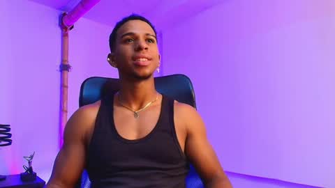 Snapshot of liam_morocho chatting on September 19, 8:19 pm LIAM online show from September 19, 8:19 pm