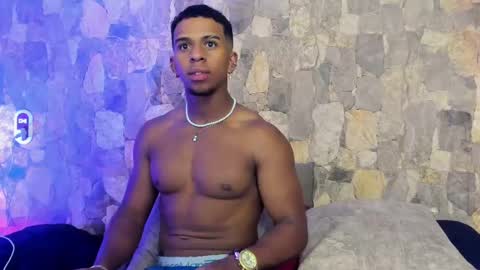 Snapshot of liam_morocho chatting on October 1, 9:30 pm LIAM online show from October 1, 9:30 pm