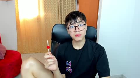 Snapshot of liam_orion chatting on February 25, 7:03 pm LIAM online show from February 25, 7:03 pm