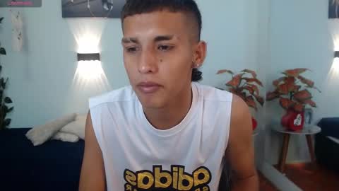 Snapshot of liamblack16 chatting on October 26, 1:24 pm LiamBlack16 online show from October 26, 1:24 pm