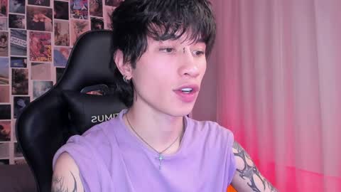 Snapshot of liamelf chatting on January 24, 3:43 am Liam online show from January 24, 3:43 am