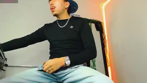 Liam online show from February 4, 3:23 am