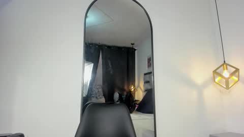 lianfox_ online show from May 20, 12:34 pm