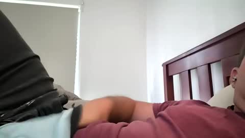 Snapshot of lickitwell29 chatting on February 17, 3:36 am lickitwell29 online show from February 17, 3:36 am