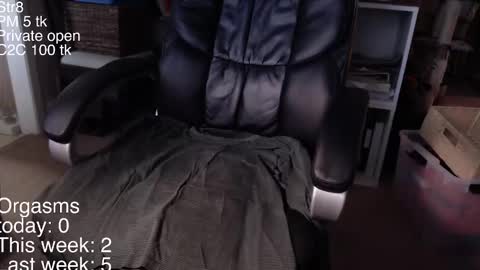 liebestool8 online show from January 1, 2:42 pm