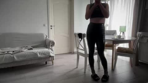 SofieXxxDoll online show from June 2, 11:33 am